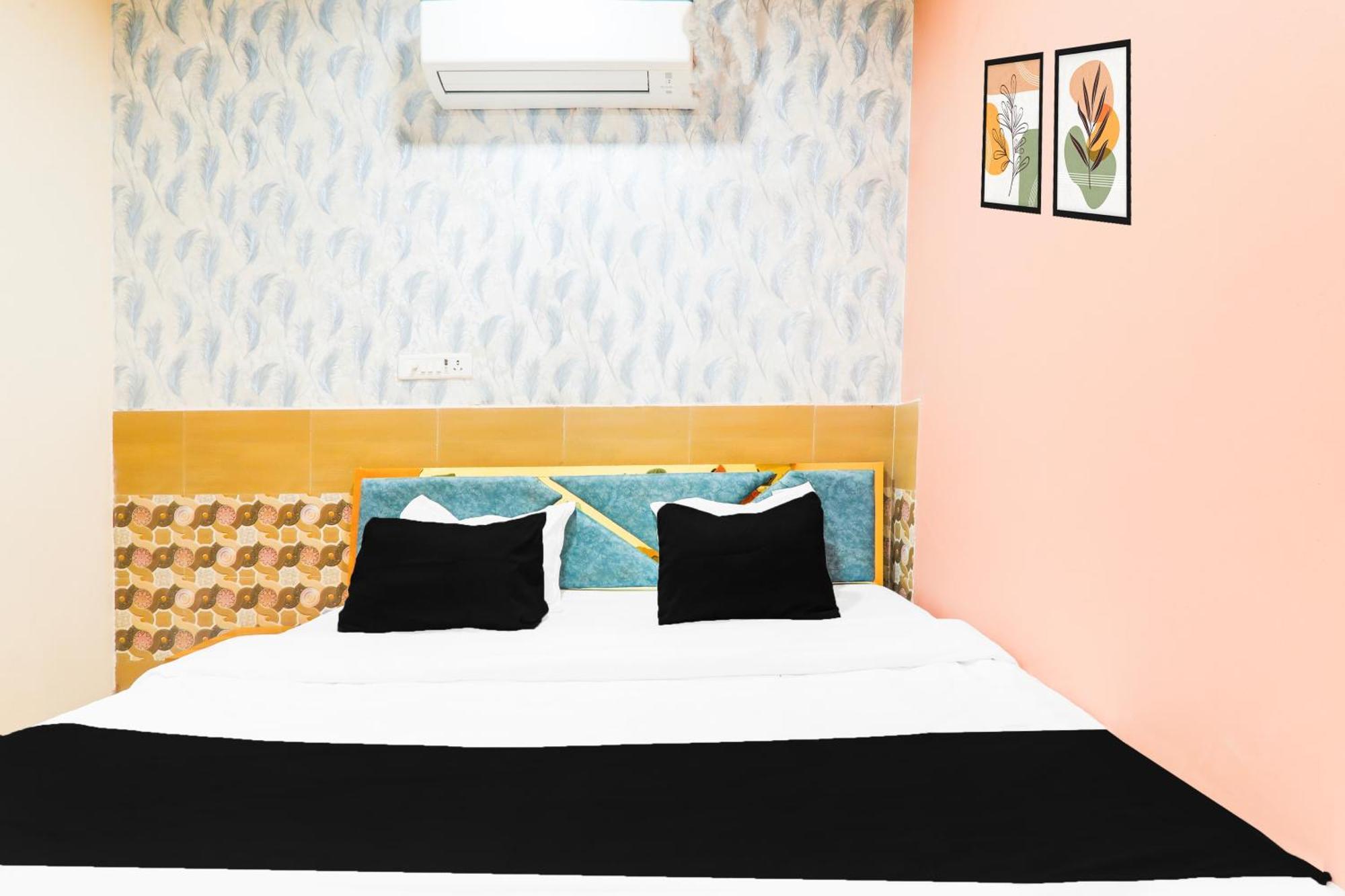 Hotel O V. K Palace Inn Λάκναου Εξωτερικό φωτογραφία