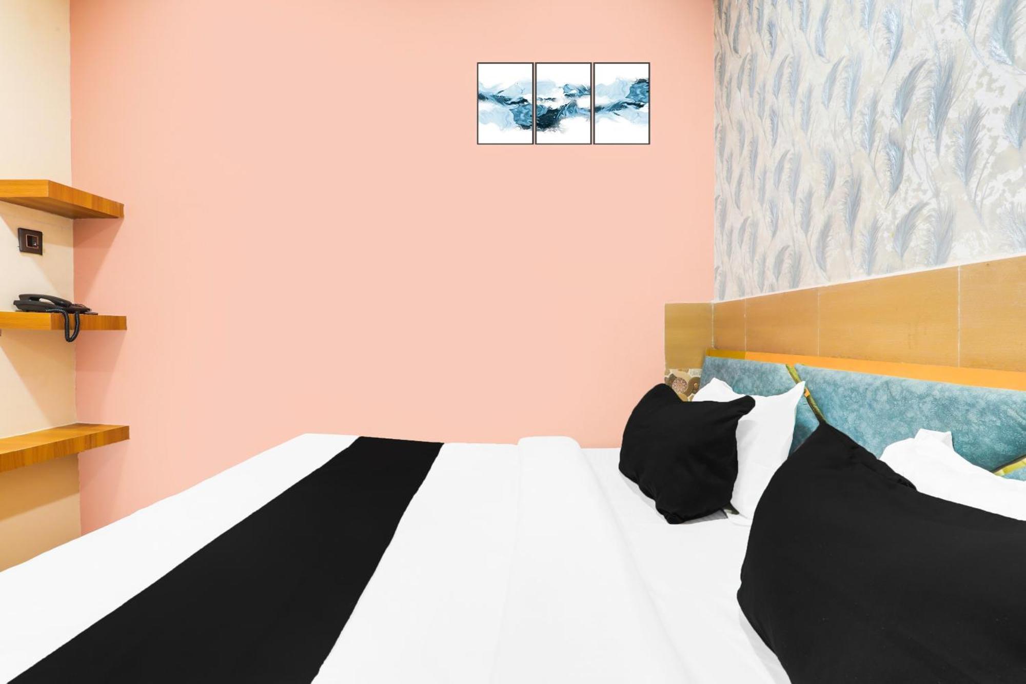 Hotel O V. K Palace Inn Λάκναου Εξωτερικό φωτογραφία