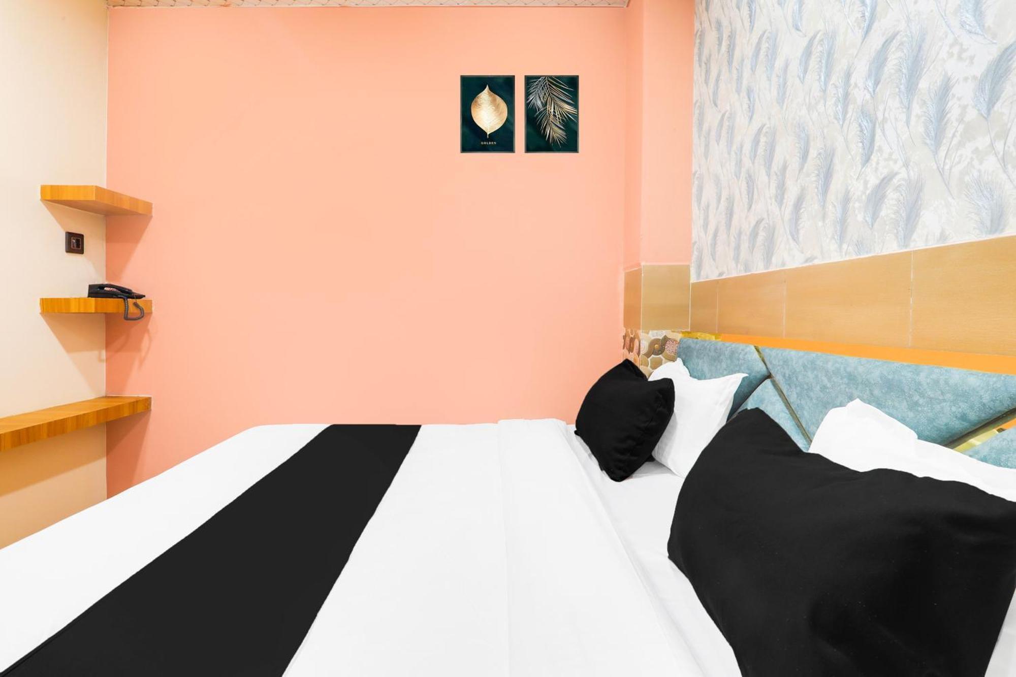 Hotel O V. K Palace Inn Λάκναου Εξωτερικό φωτογραφία