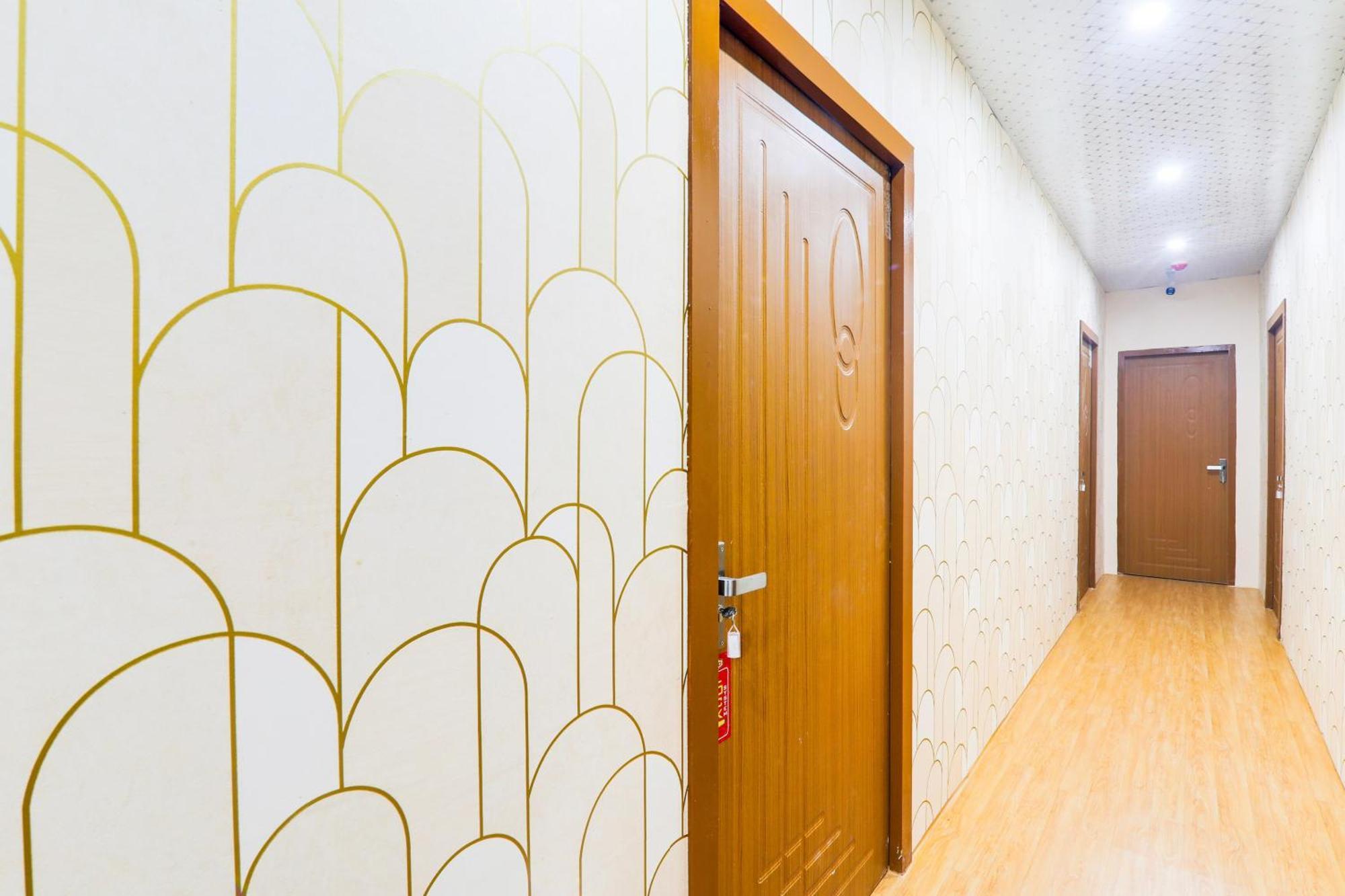 Hotel O V. K Palace Inn Λάκναου Εξωτερικό φωτογραφία